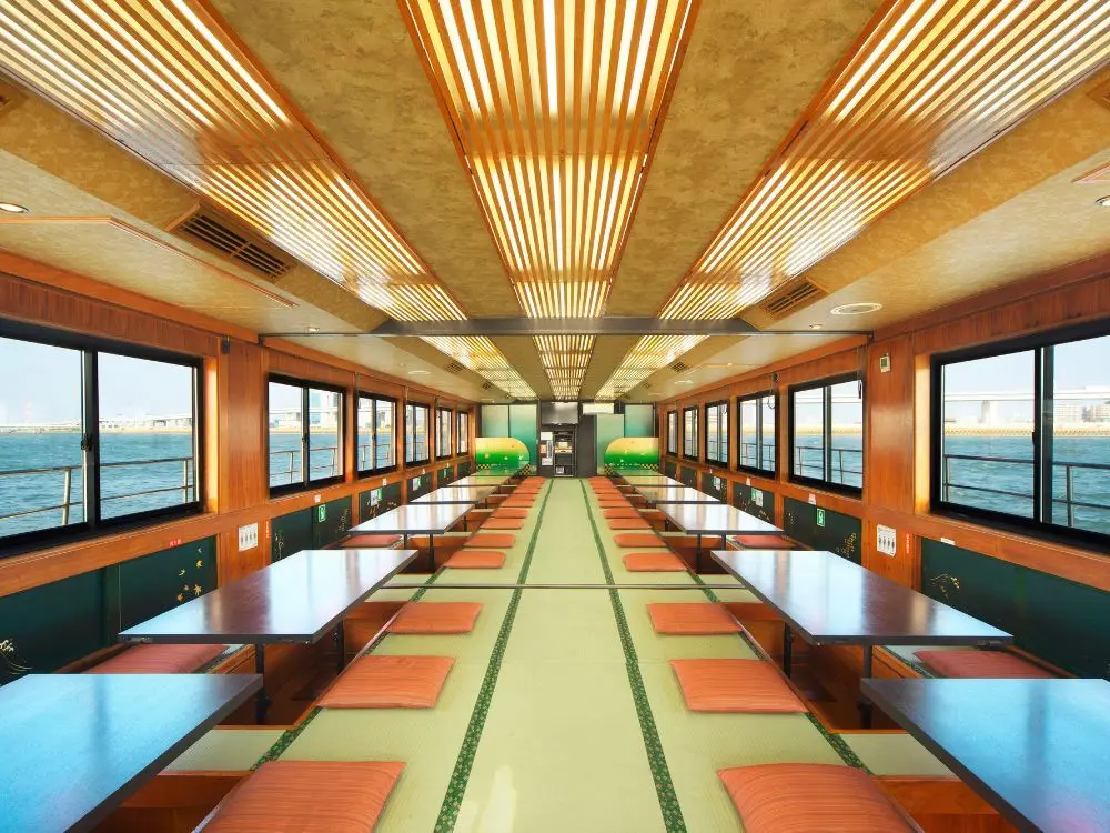 Yakatabune inside